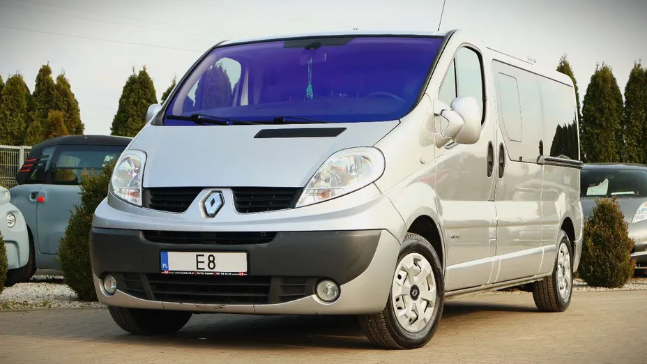 RENAULT Trafic -