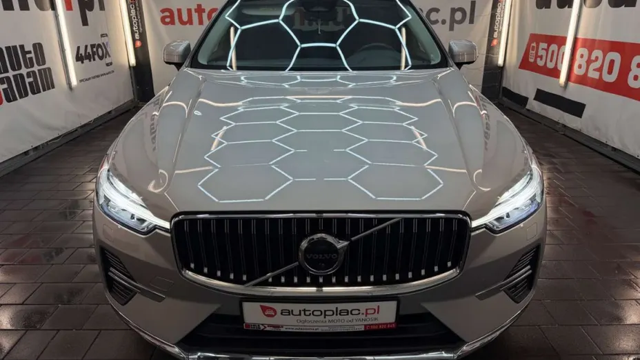 VOLVO XC60 -