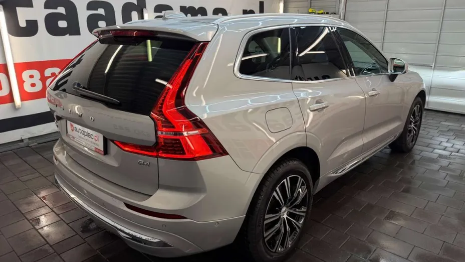 VOLVO XC60 -