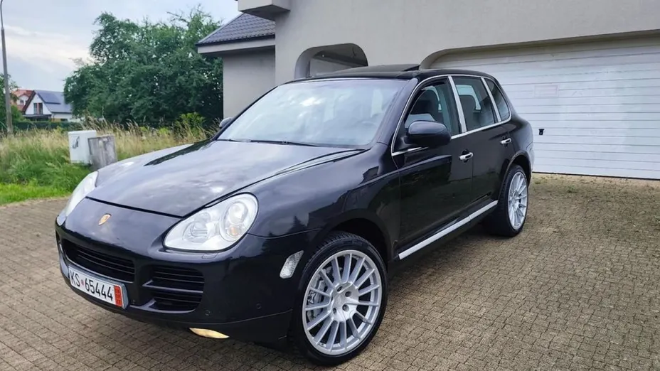 PORSCHE Cayenne -