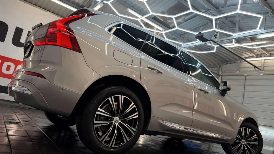 VOLVO XC60 -
