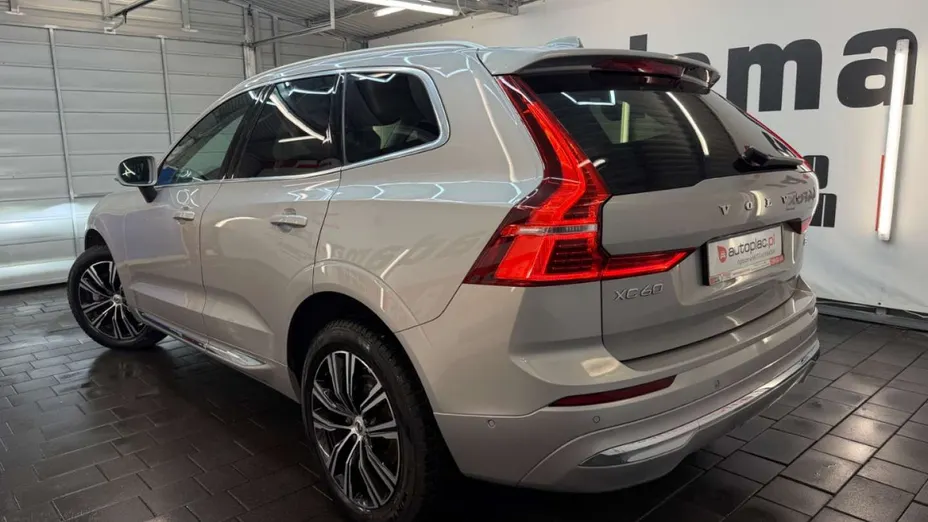 VOLVO XC60 -