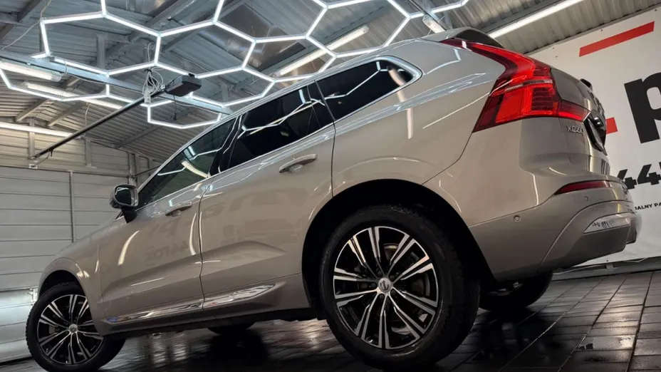 VOLVO XC60 -