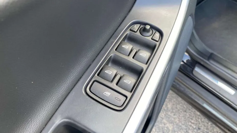 VOLVO XC60 -