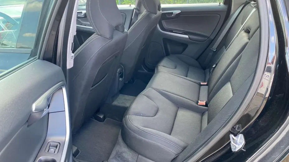 VOLVO XC60 -