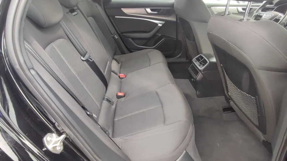 AUDI A6 -