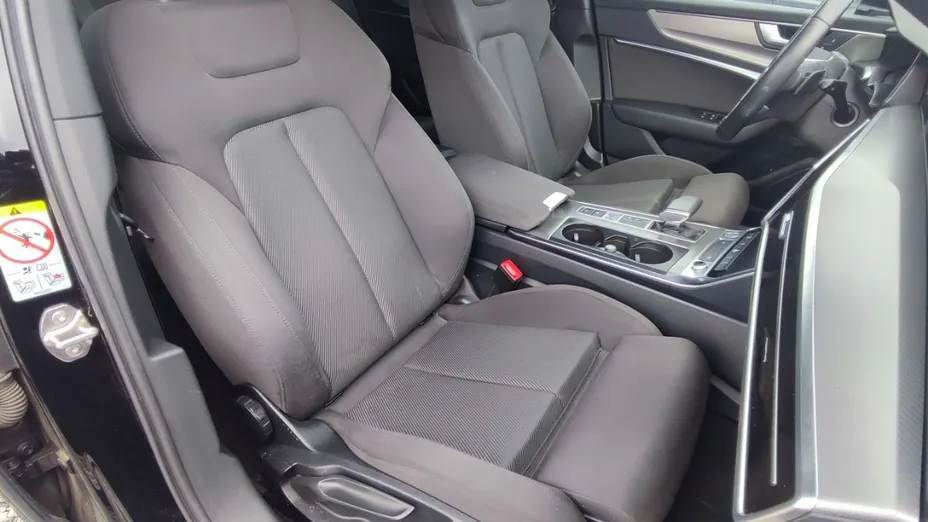 AUDI A6 -