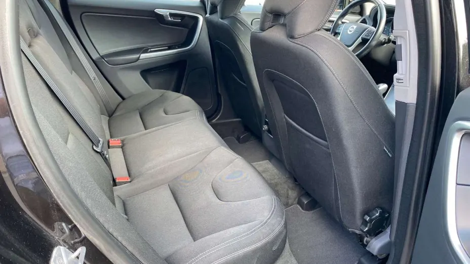 VOLVO XC60 -