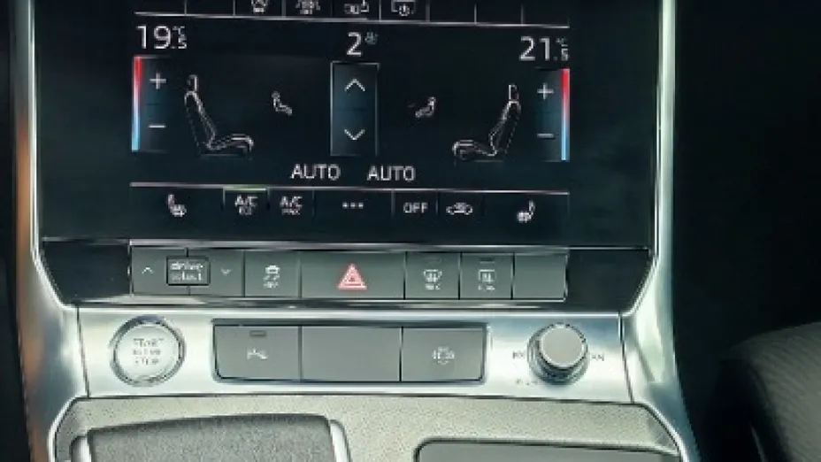 AUDI A6 -