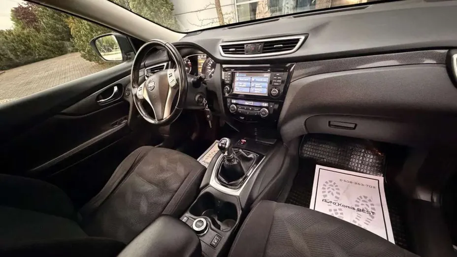 NISSAN X-Trail -
