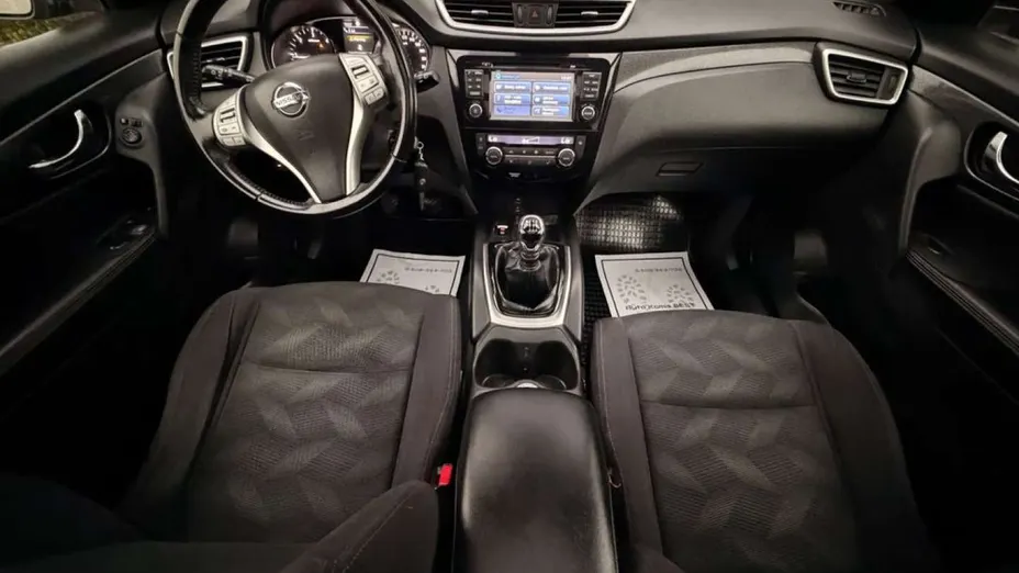 NISSAN X-Trail -