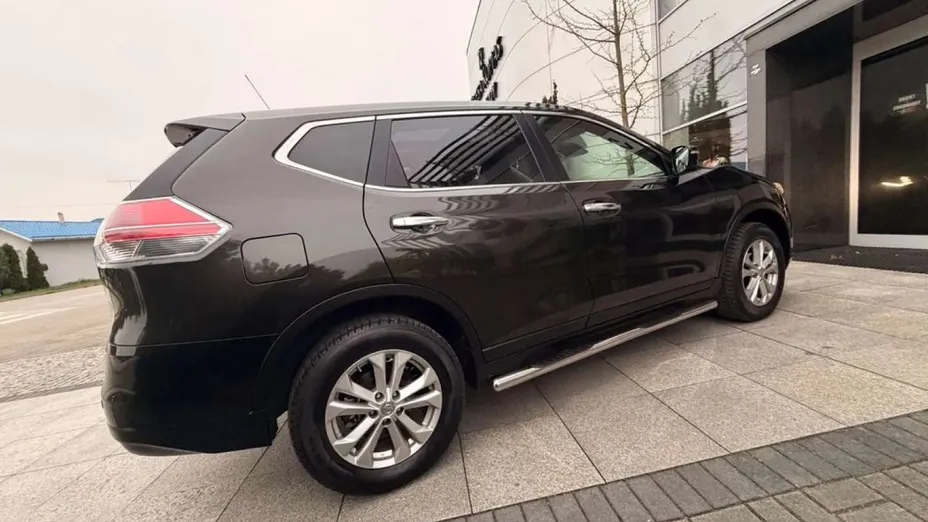 NISSAN X-Trail -