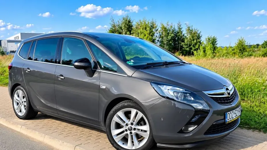 OPEL Zafira -
