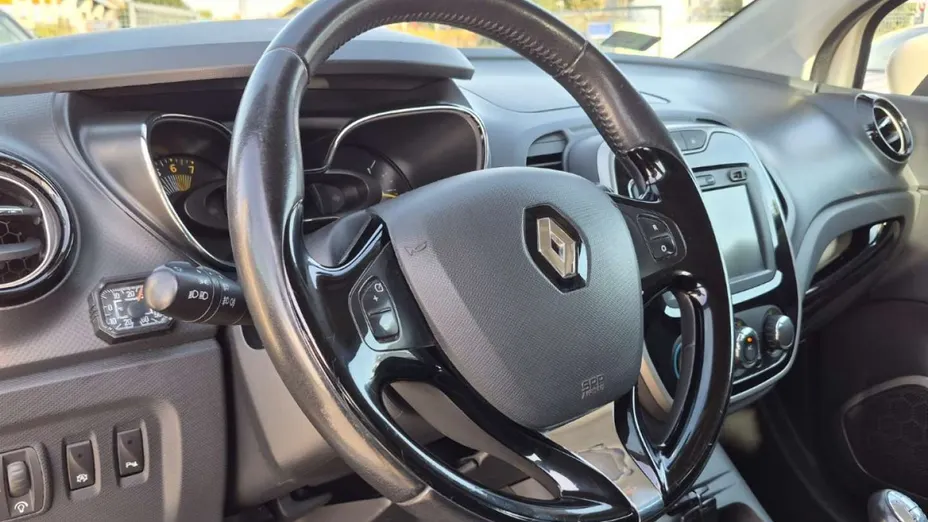 RENAULT Captur -