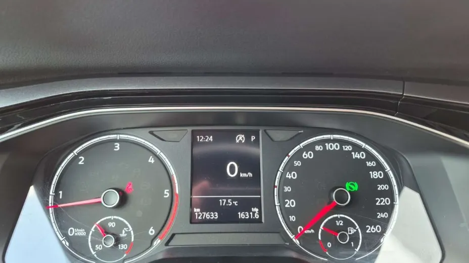 VOLKSWAGEN Polo -
