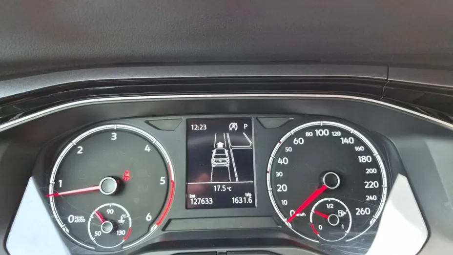 VOLKSWAGEN Polo -