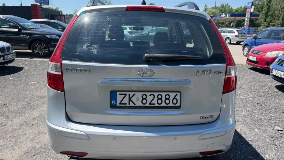HYUNDAI i30 -