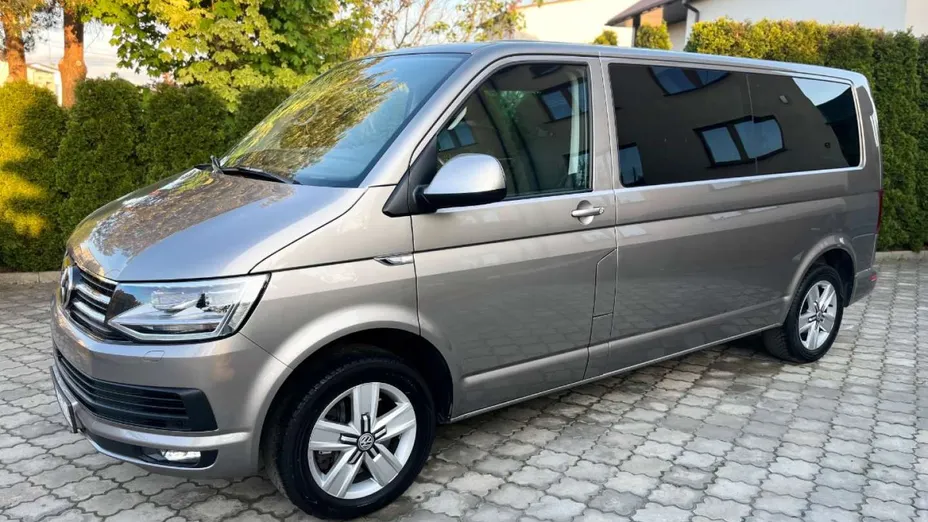 VOLKSWAGEN Multivan -