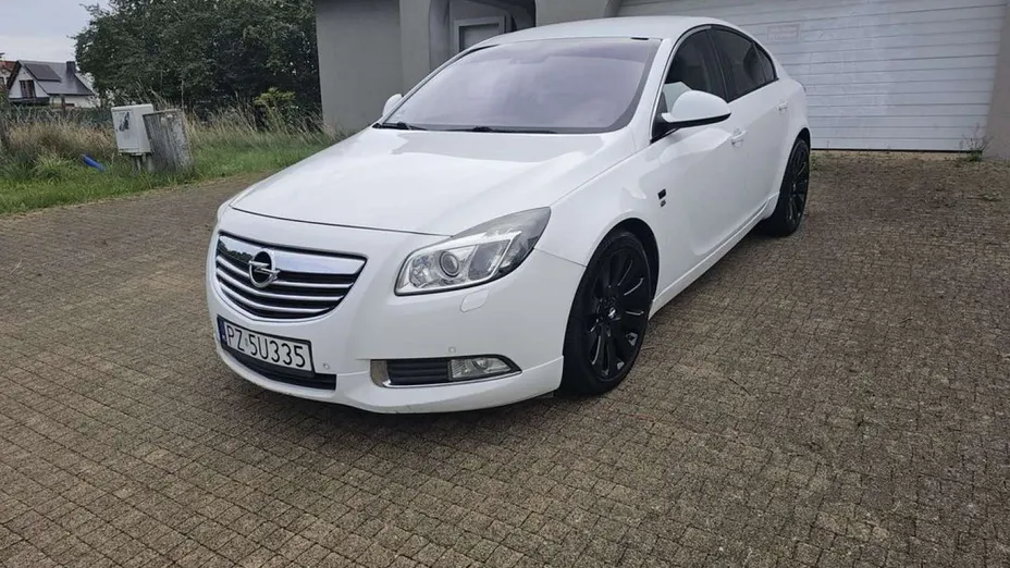 OPEL Insignia -
