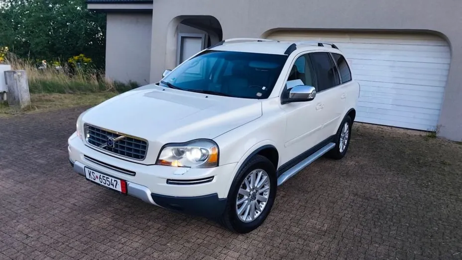 VOLVO XC90 -