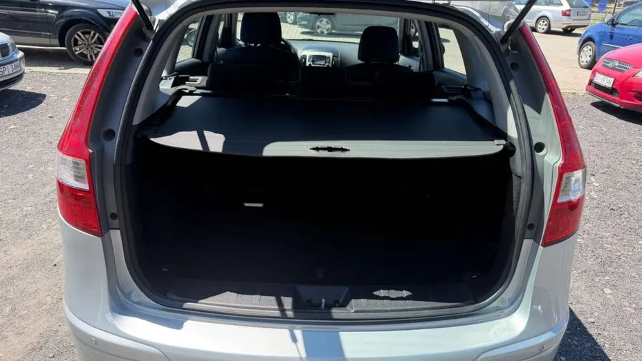 HYUNDAI i30 -