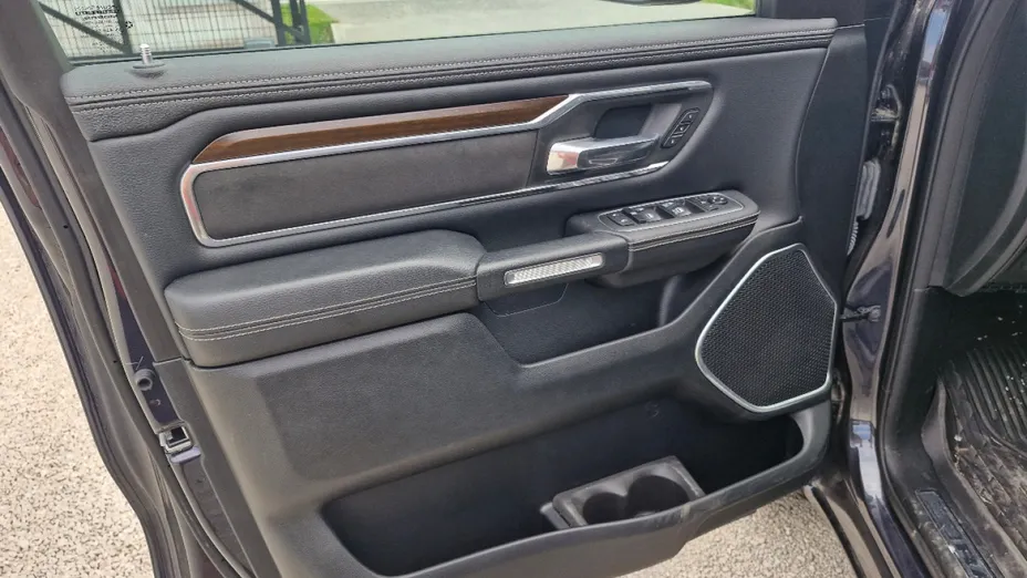 DODGE RAM -