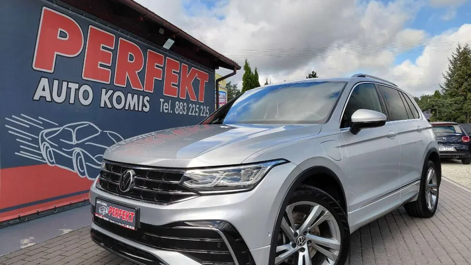 VOLKSWAGEN Tiguan -