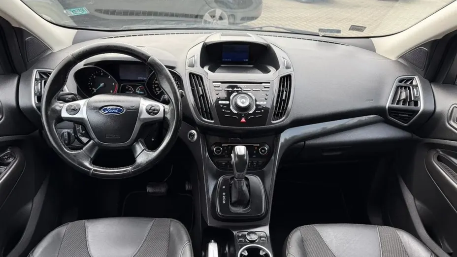 FORD Kuga -