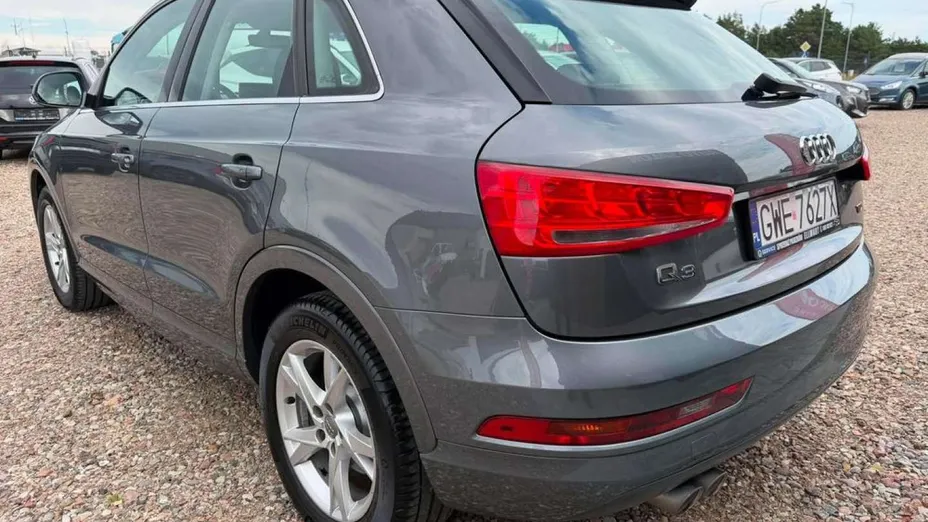 AUDI Q3 -
