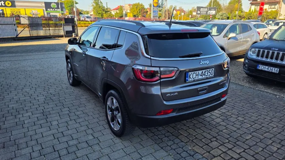 JEEP Compass -
