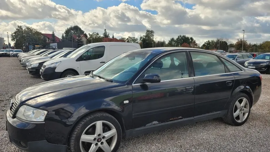 AUDI A6 -