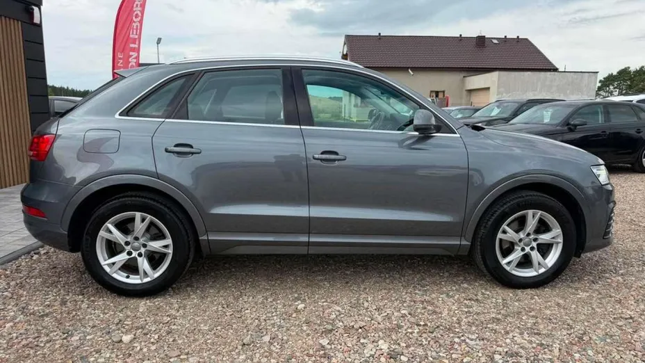 AUDI Q3 -