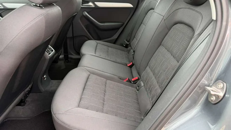 AUDI Q3 -