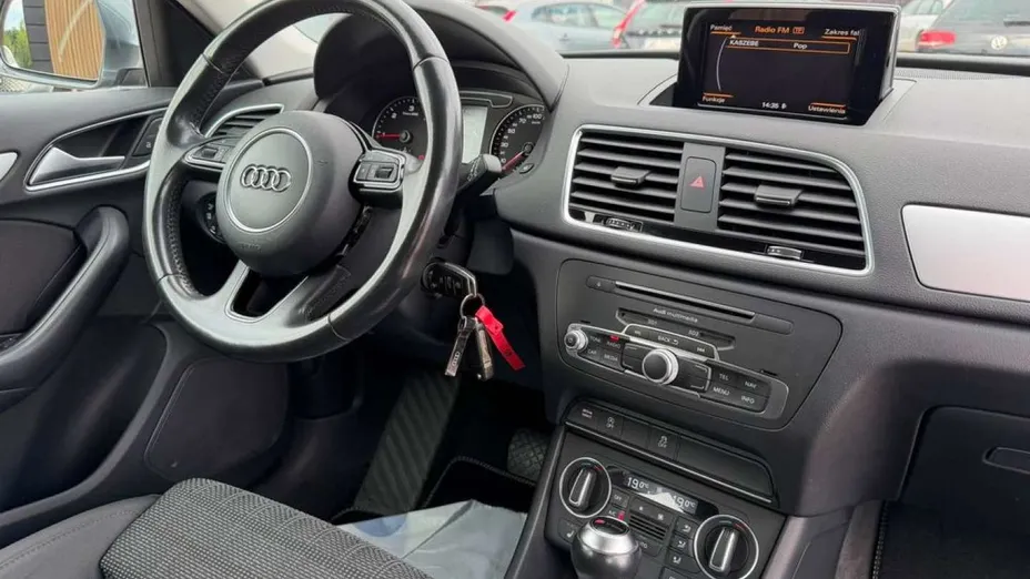 AUDI Q3 -