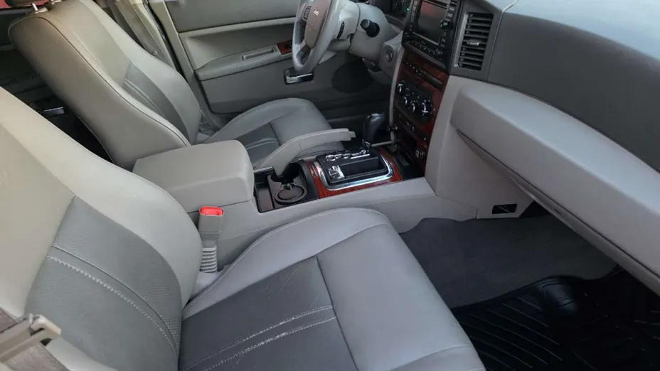 JEEP Grand Cherokee -