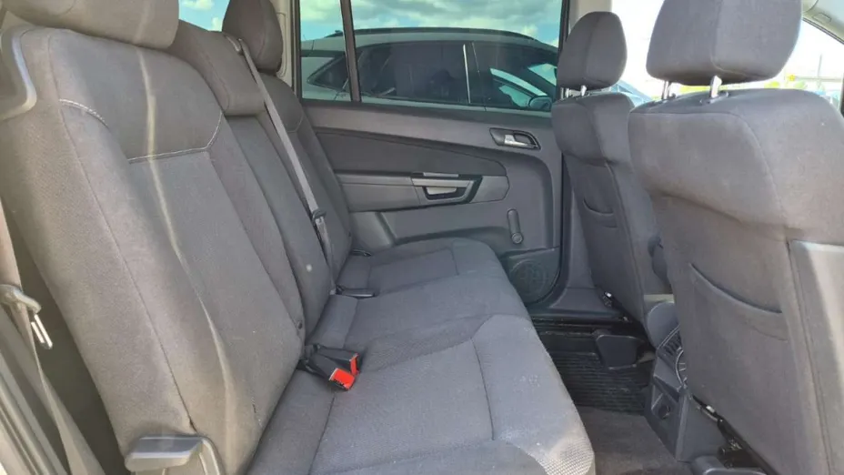 OPEL Zafira -