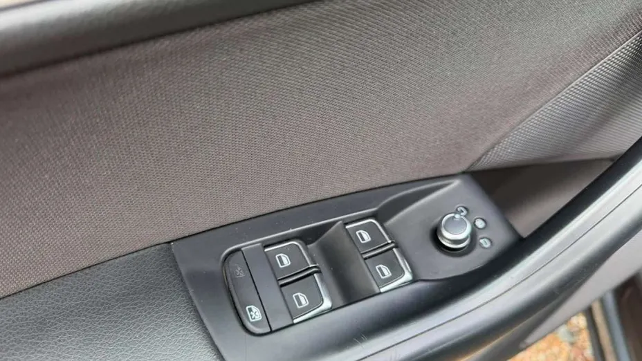 AUDI Q3 -