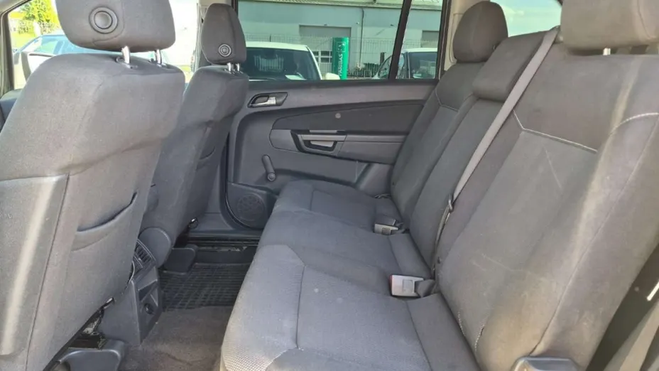 OPEL Zafira -
