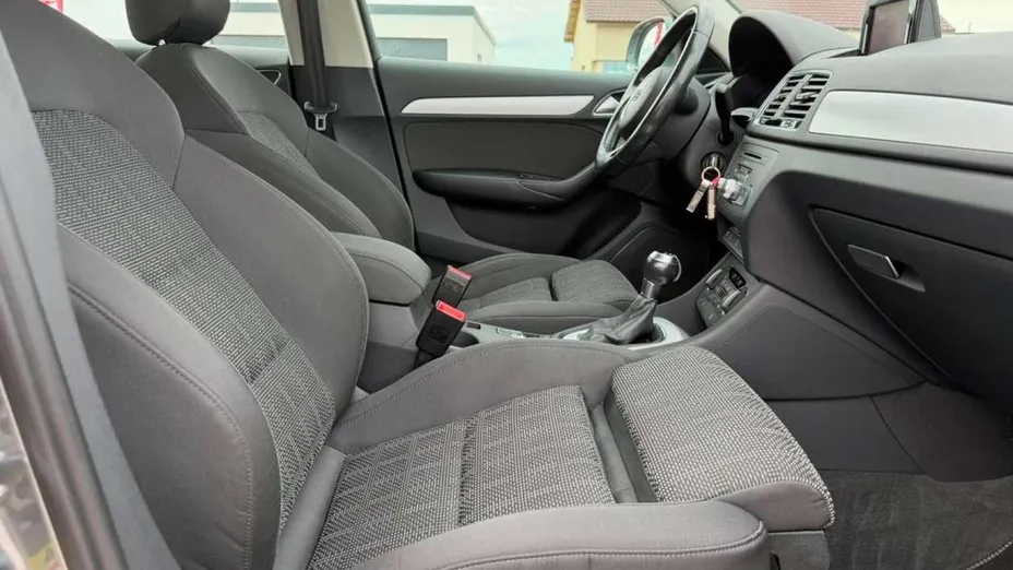 AUDI Q3 -