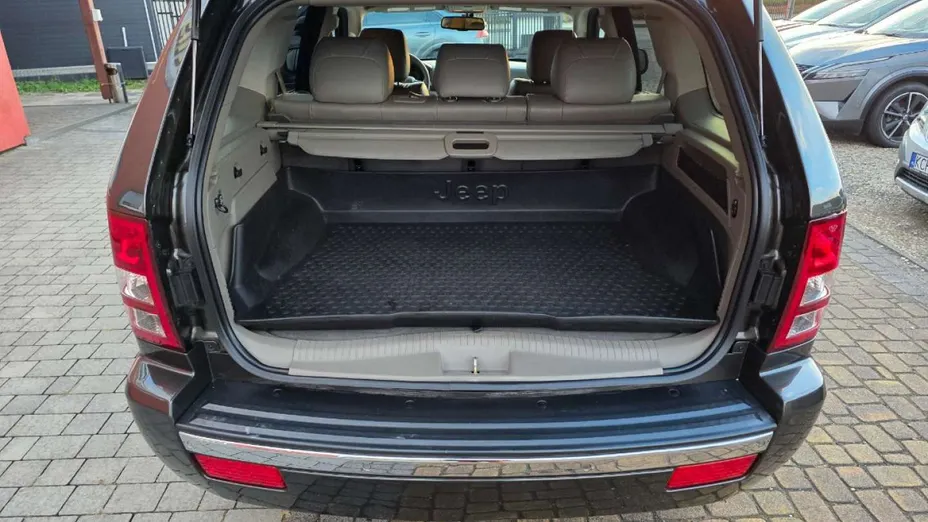 JEEP Grand Cherokee -