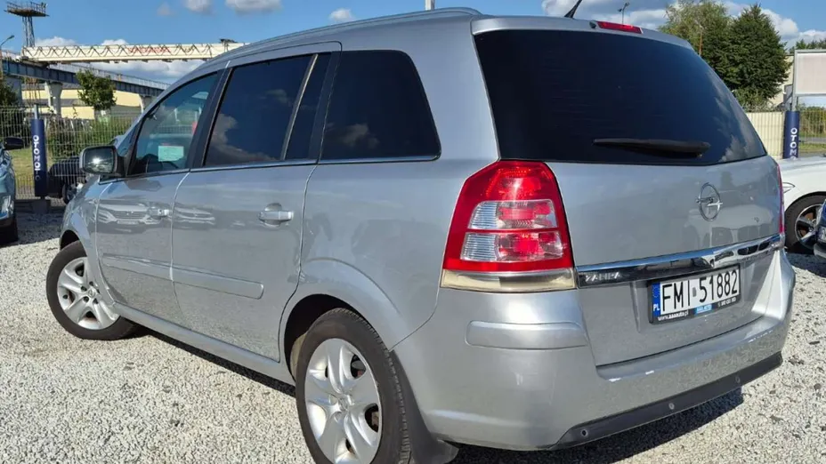 OPEL Zafira -