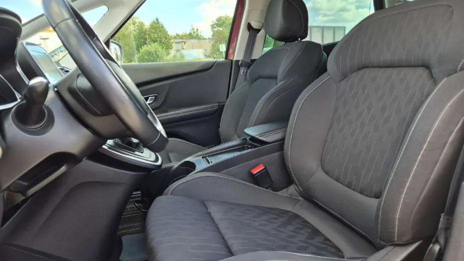 RENAULT Scenic -
