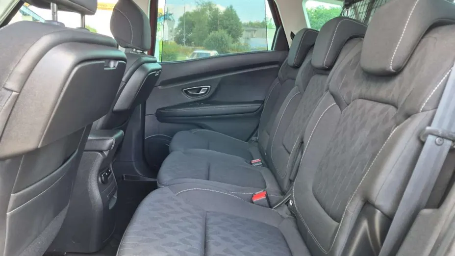 RENAULT Scenic -