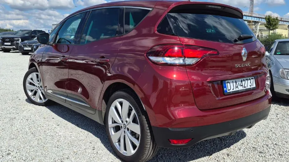 RENAULT Scenic -