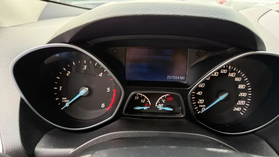 FORD Kuga -