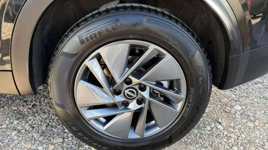 NISSAN Qashqai -