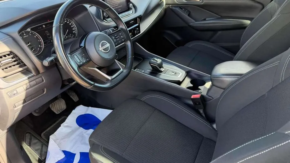 NISSAN Qashqai -