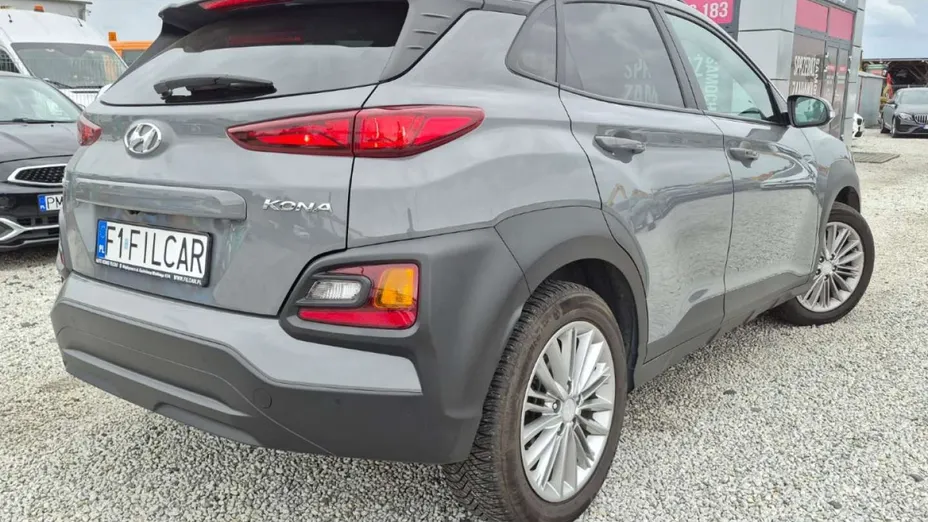 HYUNDAI Kona -