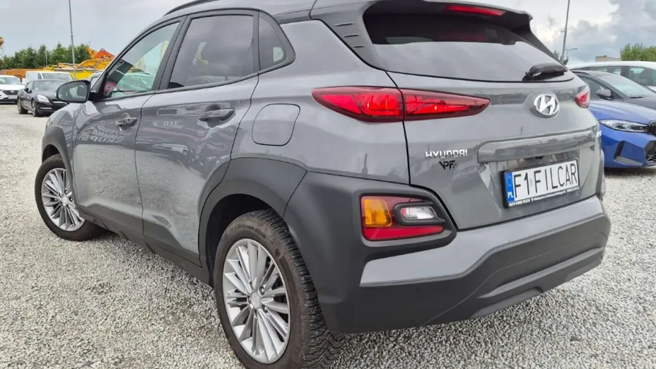 HYUNDAI Kona -