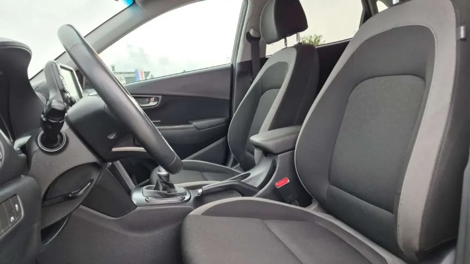 HYUNDAI Kona -